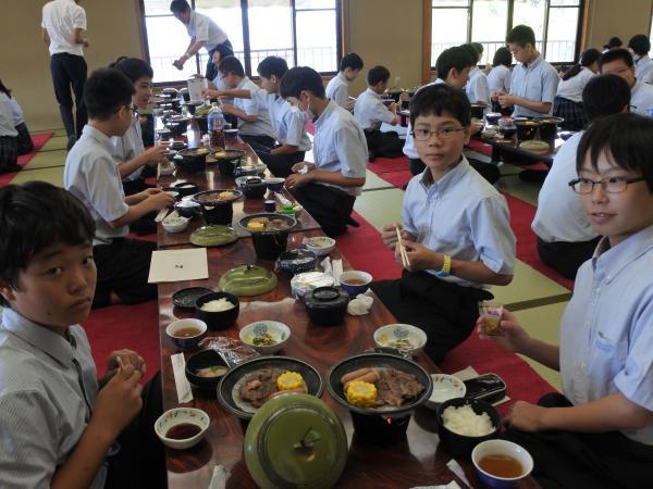http://www.hatsushiba.ed.jp/hatsuhashi/life/ac8b5203da15789a3f4b225d7681653b1baa6804.jpg