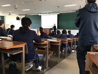 http://www.hatsushiba.ed.jp/ritsumeikan/life/ritsumeikan_manager/4914a5763ece012bae9d65149d34da29b234a279.jpg