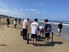 11)2日目海岸清掃２_R.JPG