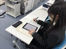 7 メモを取る3_R.JPG