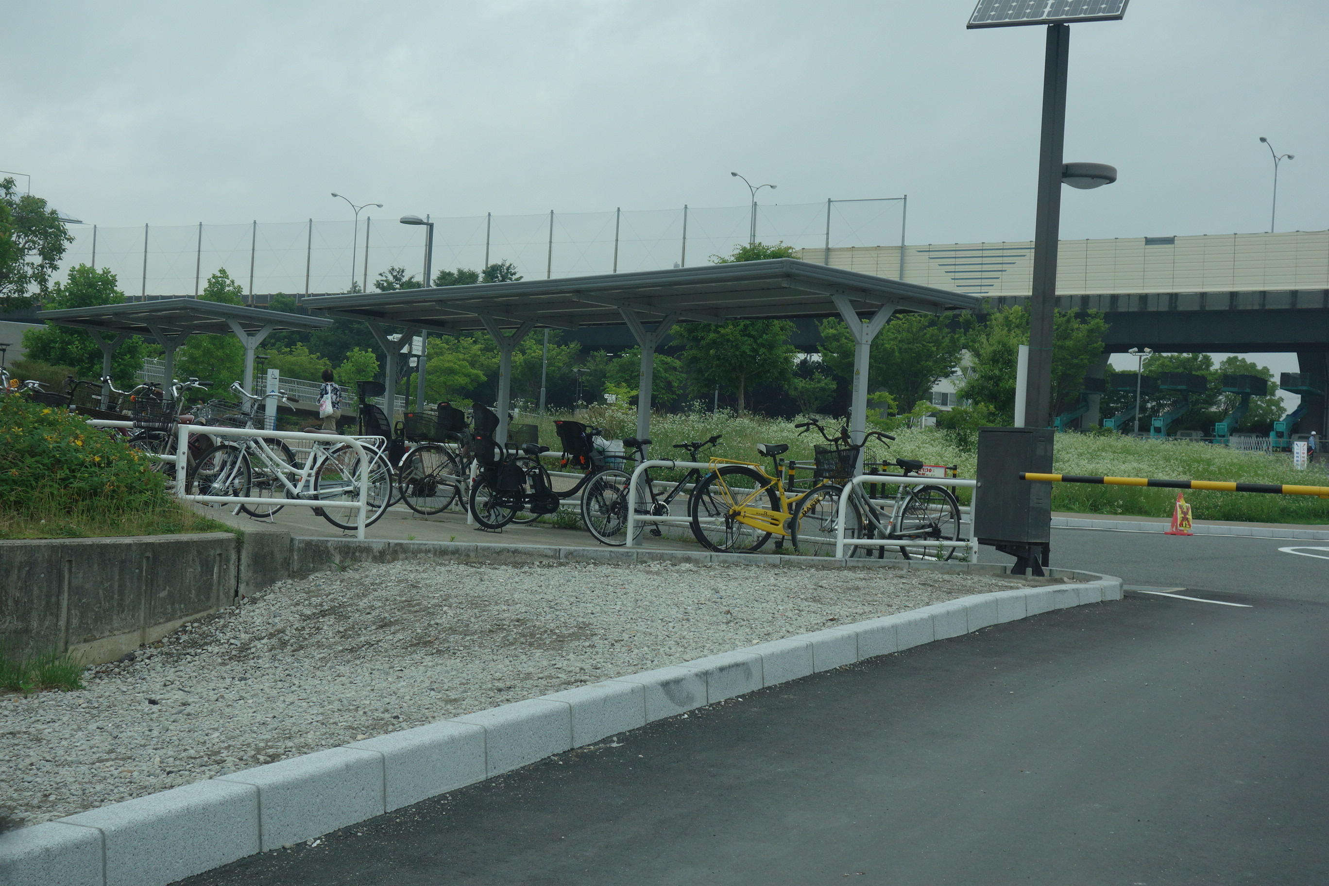 自転車置き場.JPG