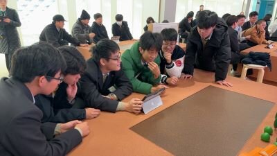 最終日　皆で相談　仮想空間　農業体験.jpg