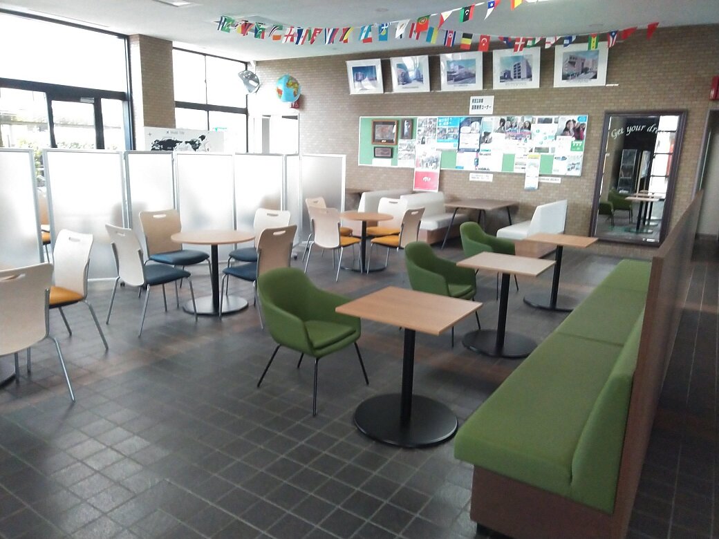 １号館１階エントランスの改修について
