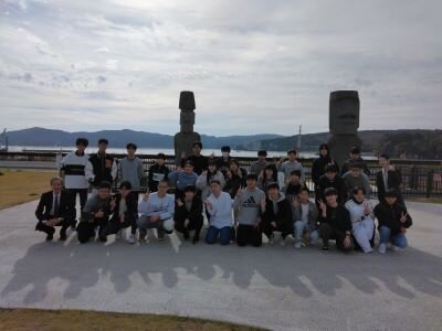 震災学習①　モアイ像とともに.jpg