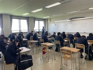 https://www.hatsushiba.ed.jp/ritsumeikan/life/32044393-425B-4DFA-A659-5CDC8703AA82.jpeg