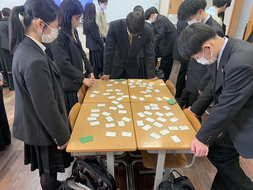 高1Rコース　百人一首大会・卒業生との懇談会（オンライン）