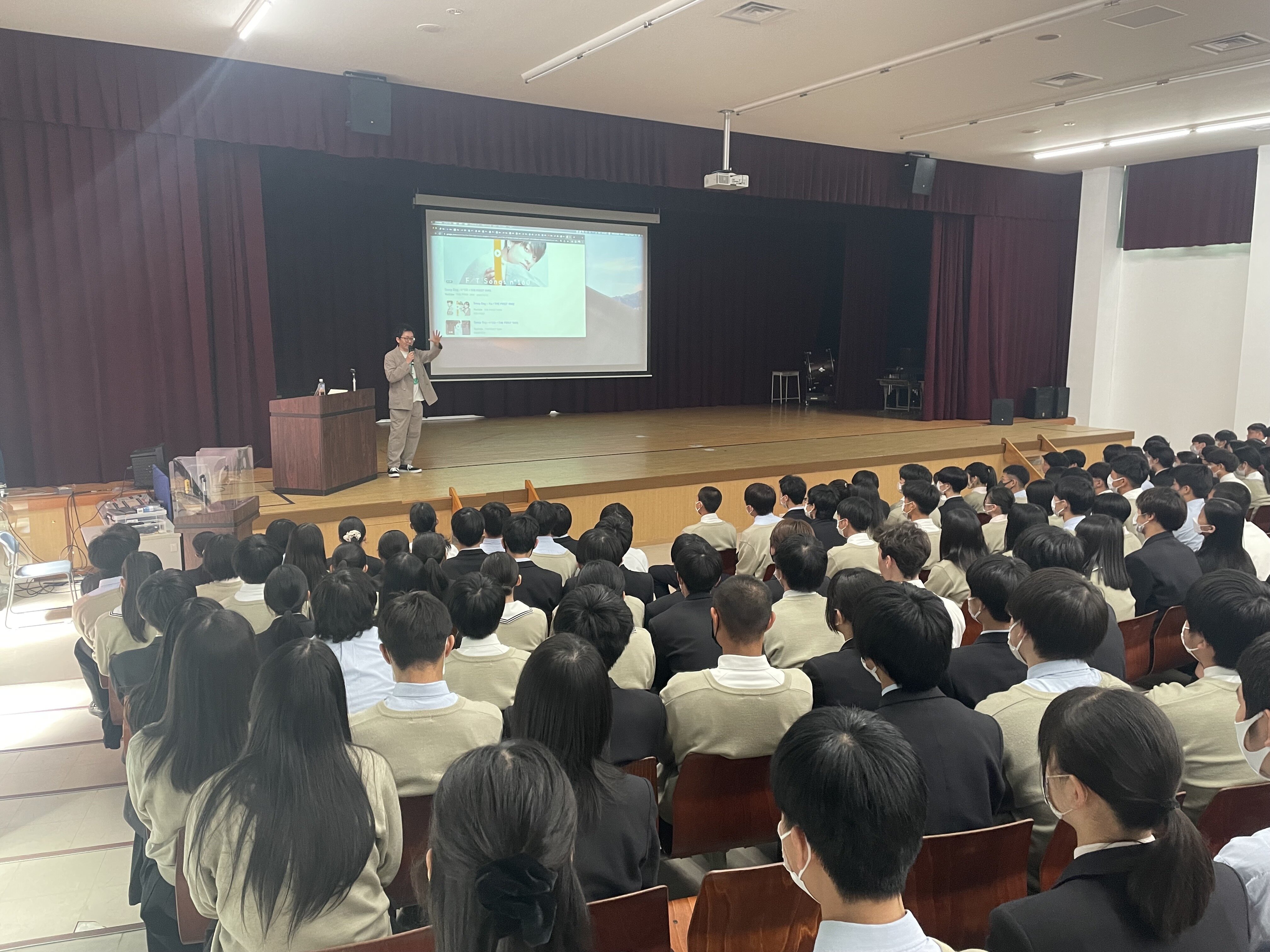 【高校２年生】総合探究「ぶっ飛び個性〜エンターテイメント業界〜♪」