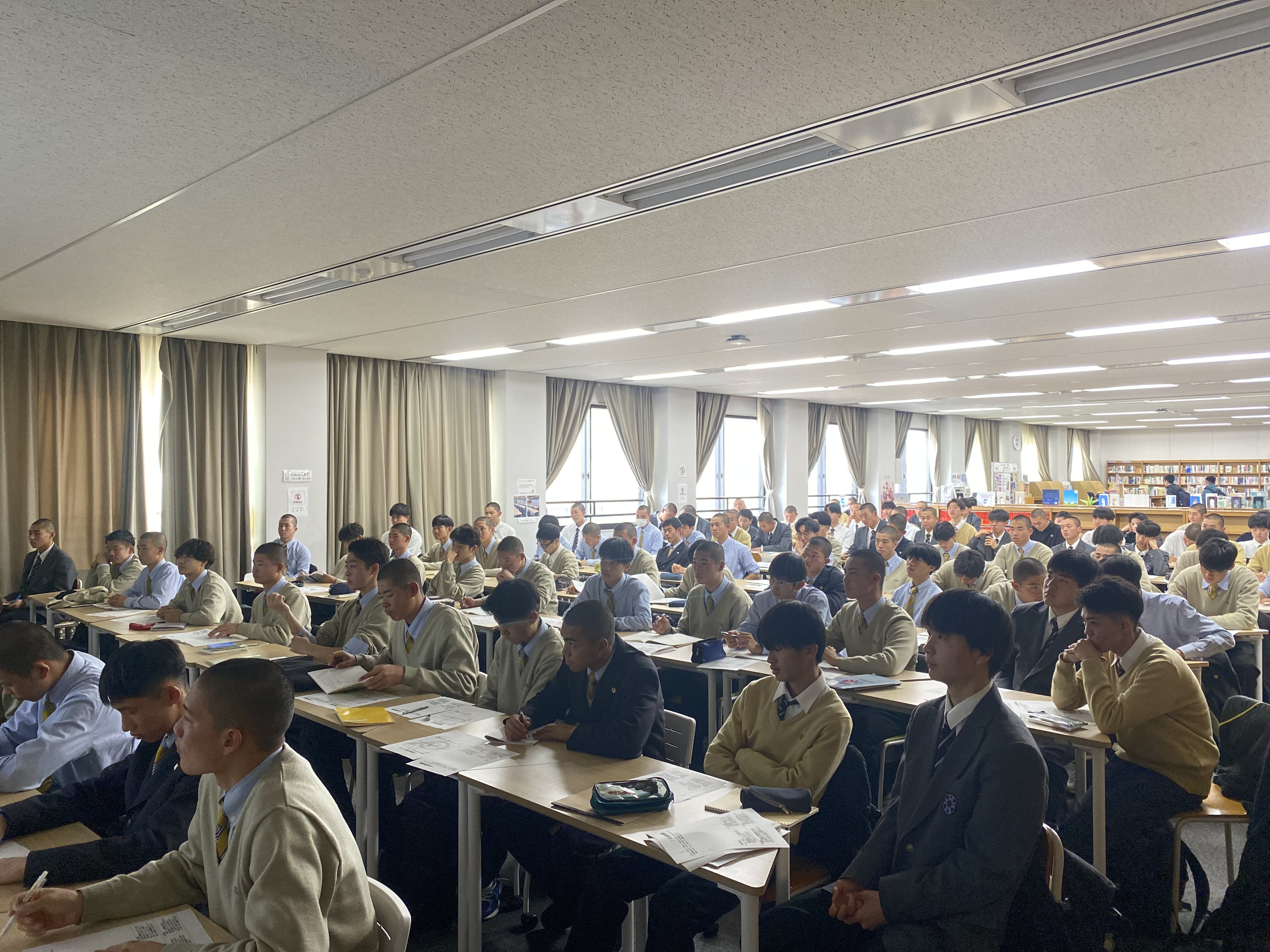 スポーツドリーム体育科土曜日講座(野球部、サッカー部、水泳部•剣道部) 第44回大阪国際女子マラソンボランティアレクチャー講習会‼️第一弾‼️