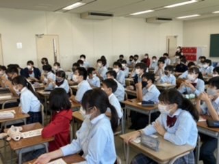 https://www.hatsushiba.ed.jp/ritsumeikan/life/DEA7EA03-594D-4D11-BE2E-398C159FB437.jpeg