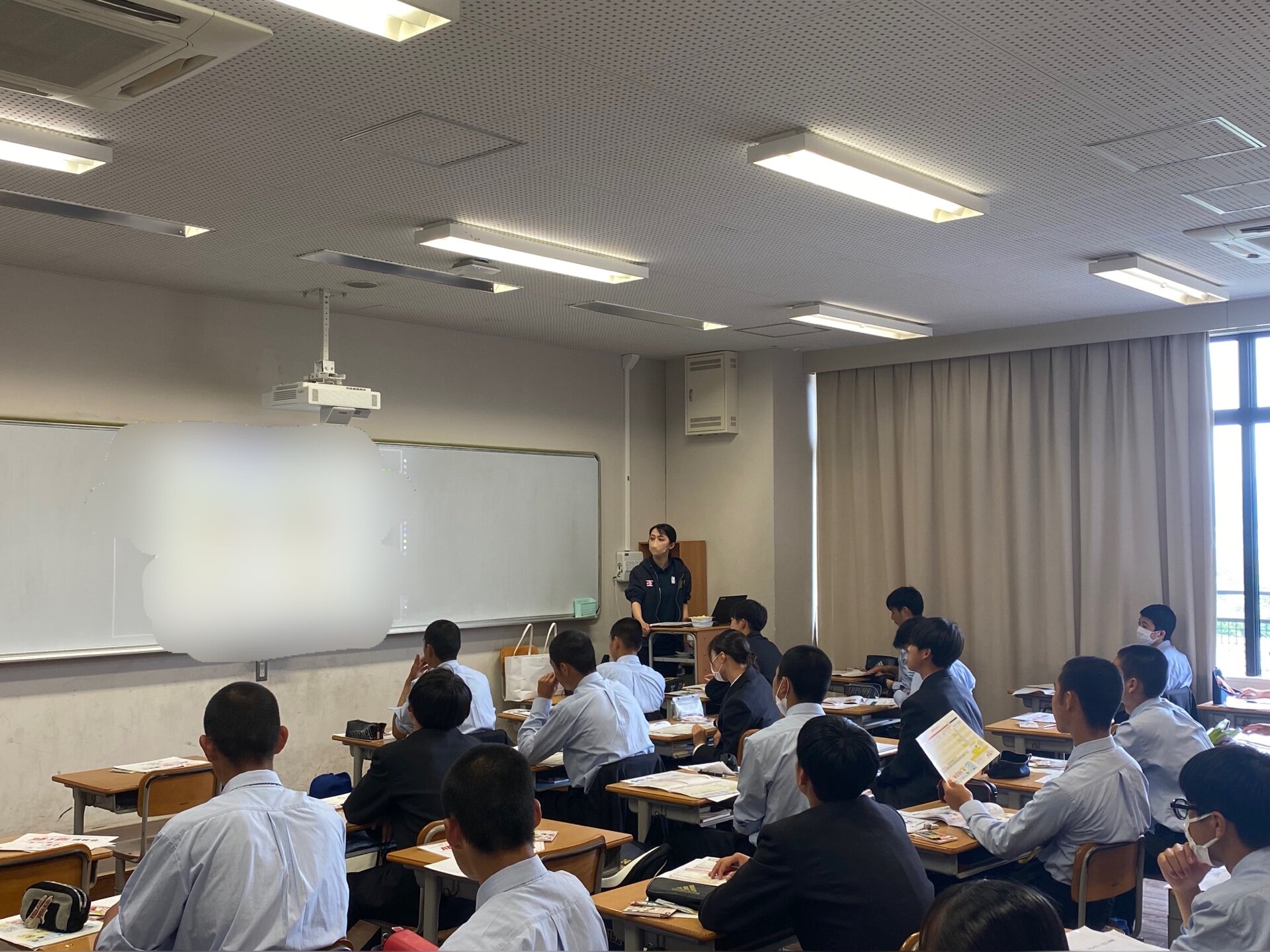 https://www.hatsushiba.ed.jp/ritsumeikan/life/F8D6A295-2DC5-4FFF-BC7A-CEA2C166C34B.jpeg