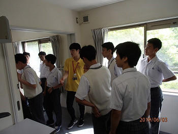 RE08.jpg