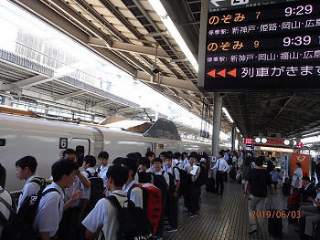 RE01.jpg