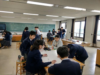 RE009.jpg
