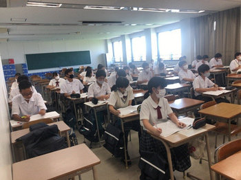 RE01.jpg