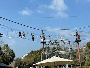 RE05.jpg