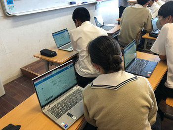 RE03.jpg