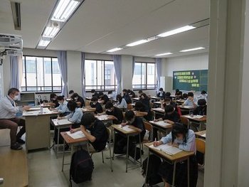 【中学】1学期期末考査が始まりました。