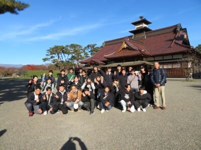 五稜郭前集合写真.JPG