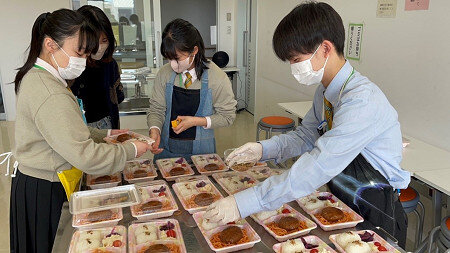 【高校インターアクトクラブ】岸和田の清流ときわ子ども食堂お手伝い