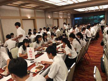 ⑤１日目・昼食風景②.jpg