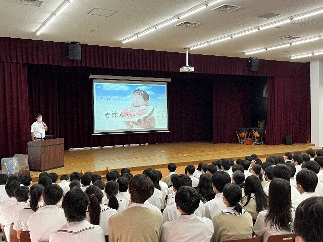 【高校人権学習】  高３　1学期人権学習と学年集会