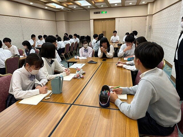 07先輩との交流会.jpg